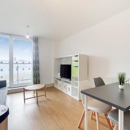 Free Parking - Two Bed Apartment By London Docklands 外观 照片