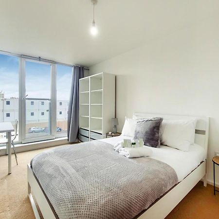 Free Parking - Two Bed Apartment By London Docklands 外观 照片