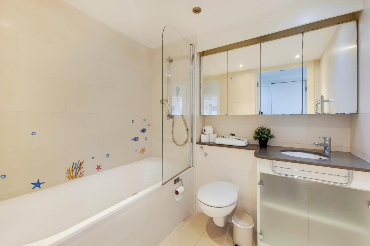 Free Parking - Two Bed Apartment By London Docklands 外观 照片