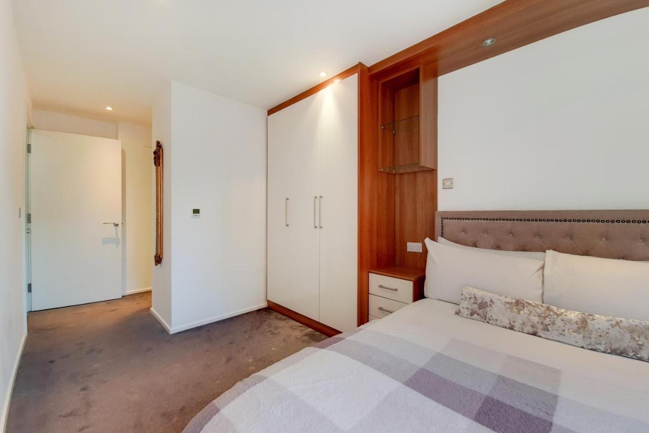 Free Parking - Two Bed Apartment By London Docklands 外观 照片