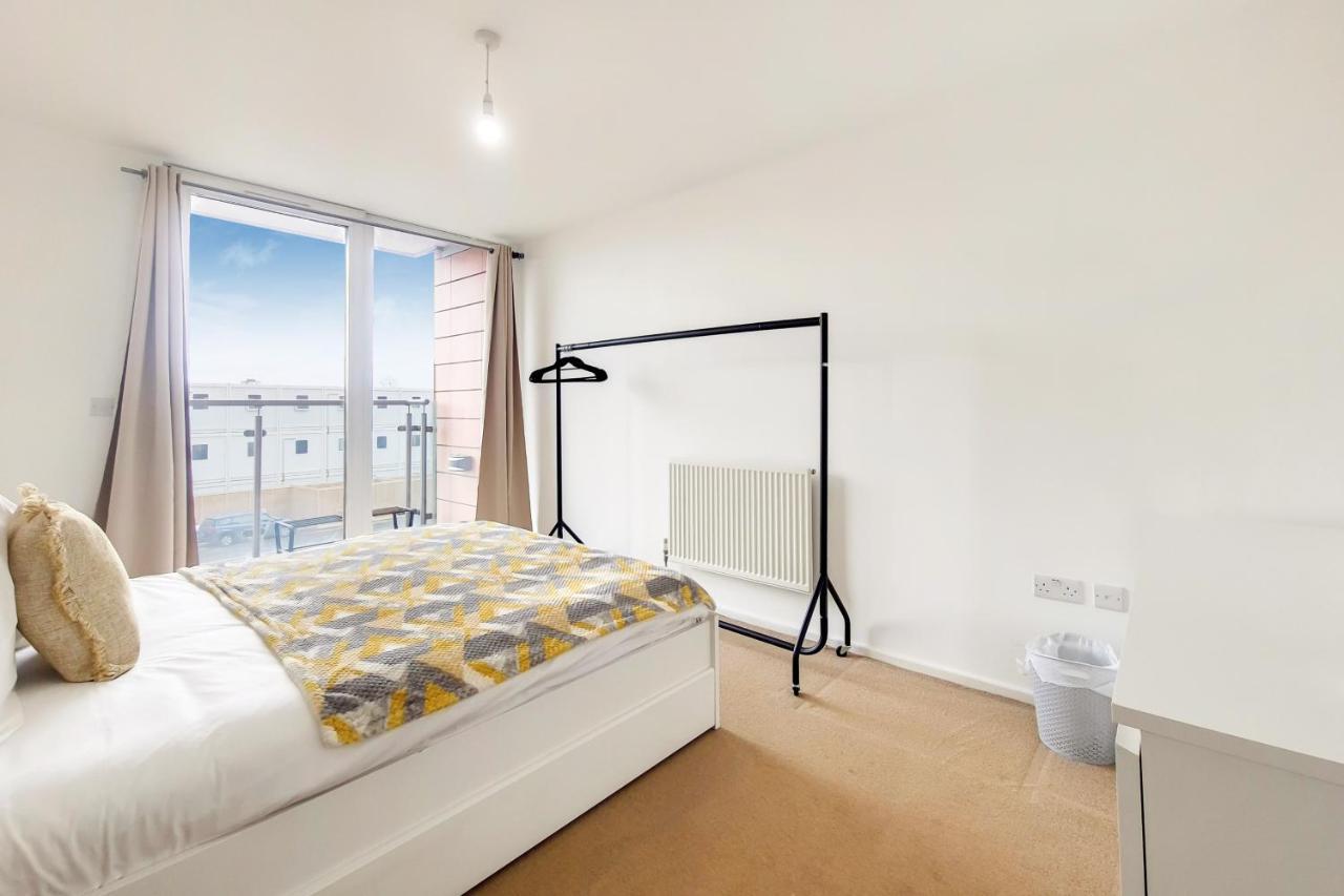 Free Parking - Two Bed Apartment By London Docklands 外观 照片